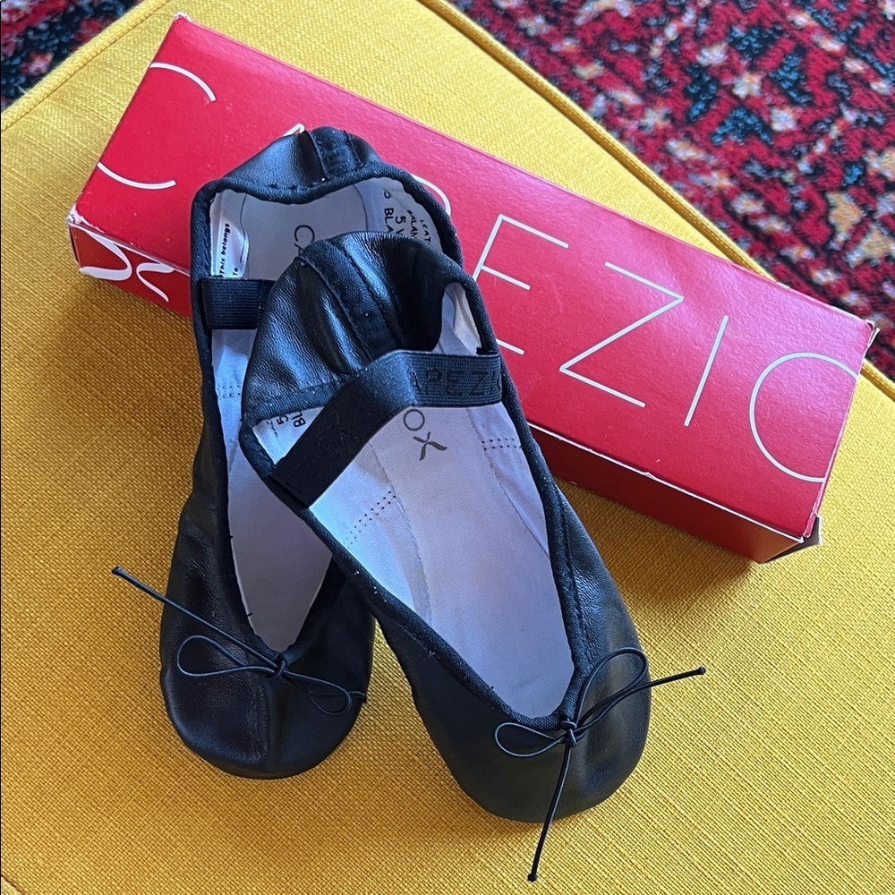 CAPEZIO Black Ballet Slippers